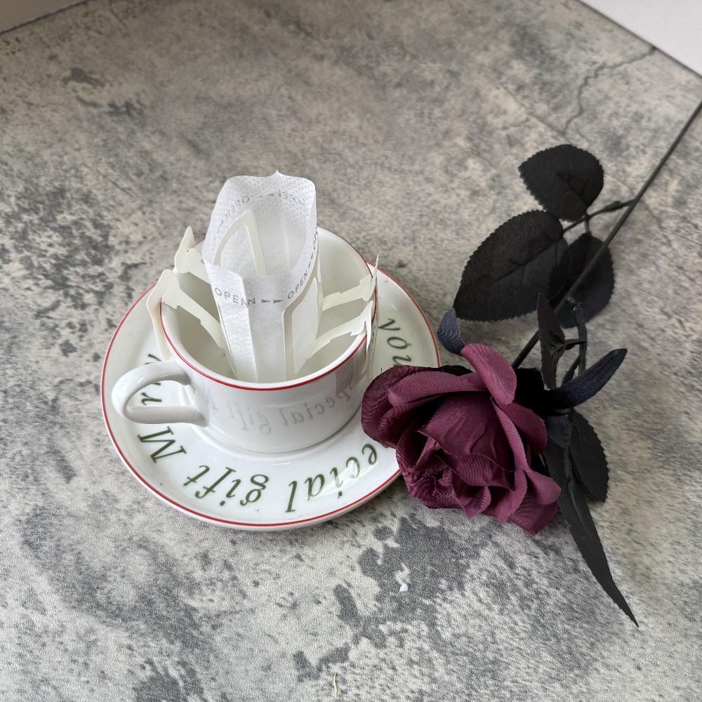 Eco-friendly ear-hanging coffee bag: Pioneers of convenience